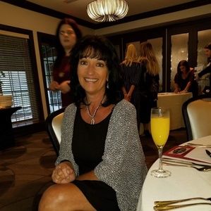 Meet your Posher, Debra